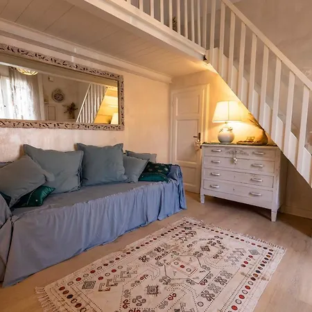 Villa Casa Indipendente Con Giardino A