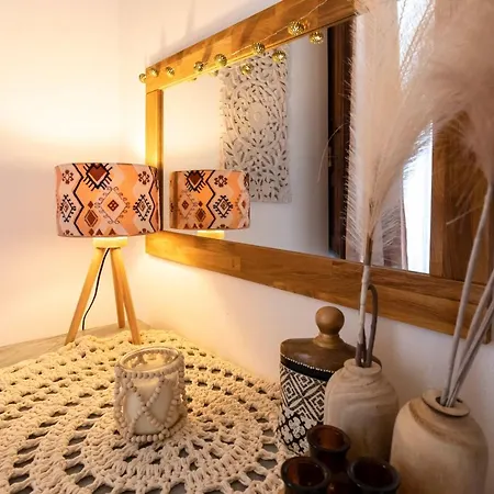 Casa Indipendente Con Giardino A Villa